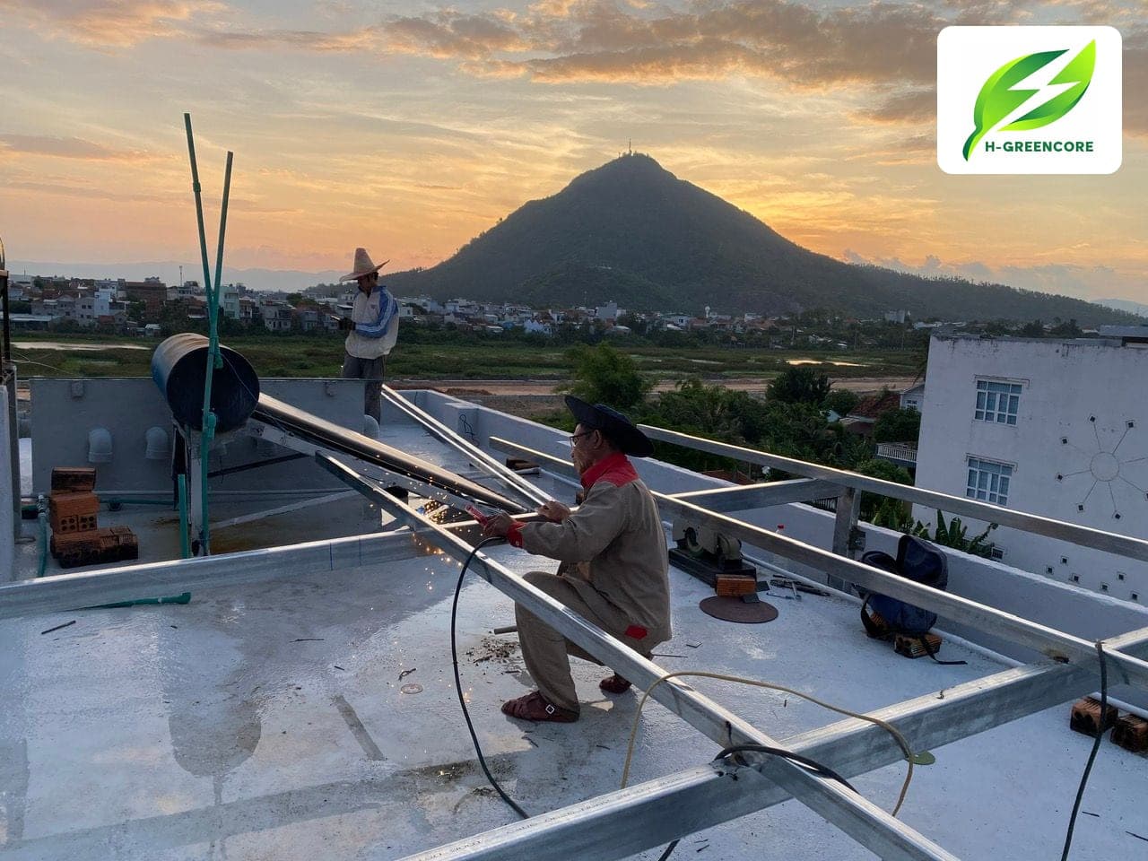 Bác Phướng - Hệ thống hybrid có lưu trữ